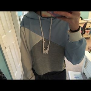 blue white and grey color block cropped hoodie
